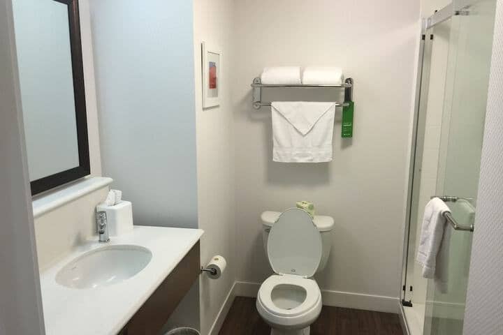 Room 40 of 82