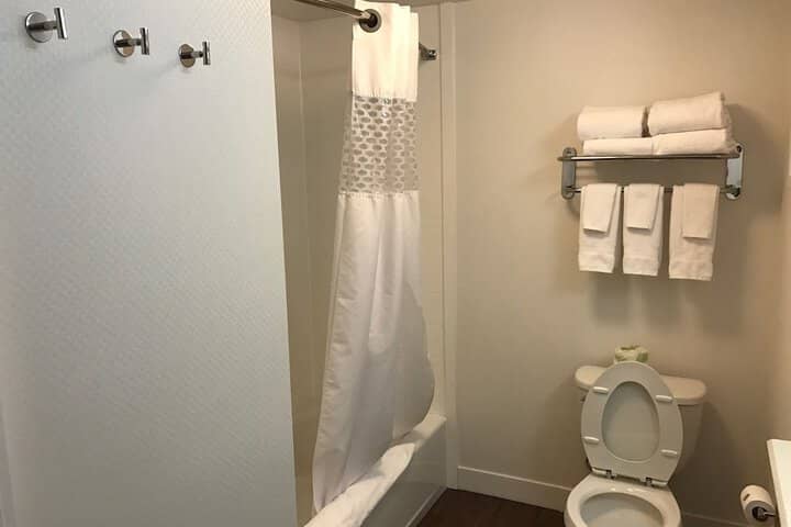 Room 41 of 82